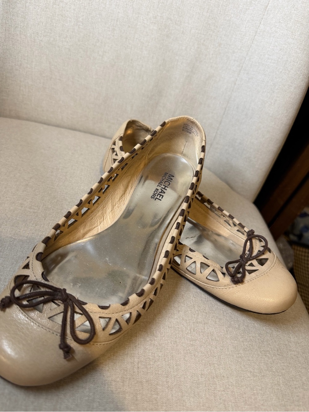 MICHAEL Michael Kors Beige Leather Ballet Flats with Brown Trim and Bow Accent